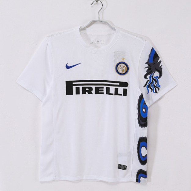 Inter Retro 2010/11 Visitante blanca