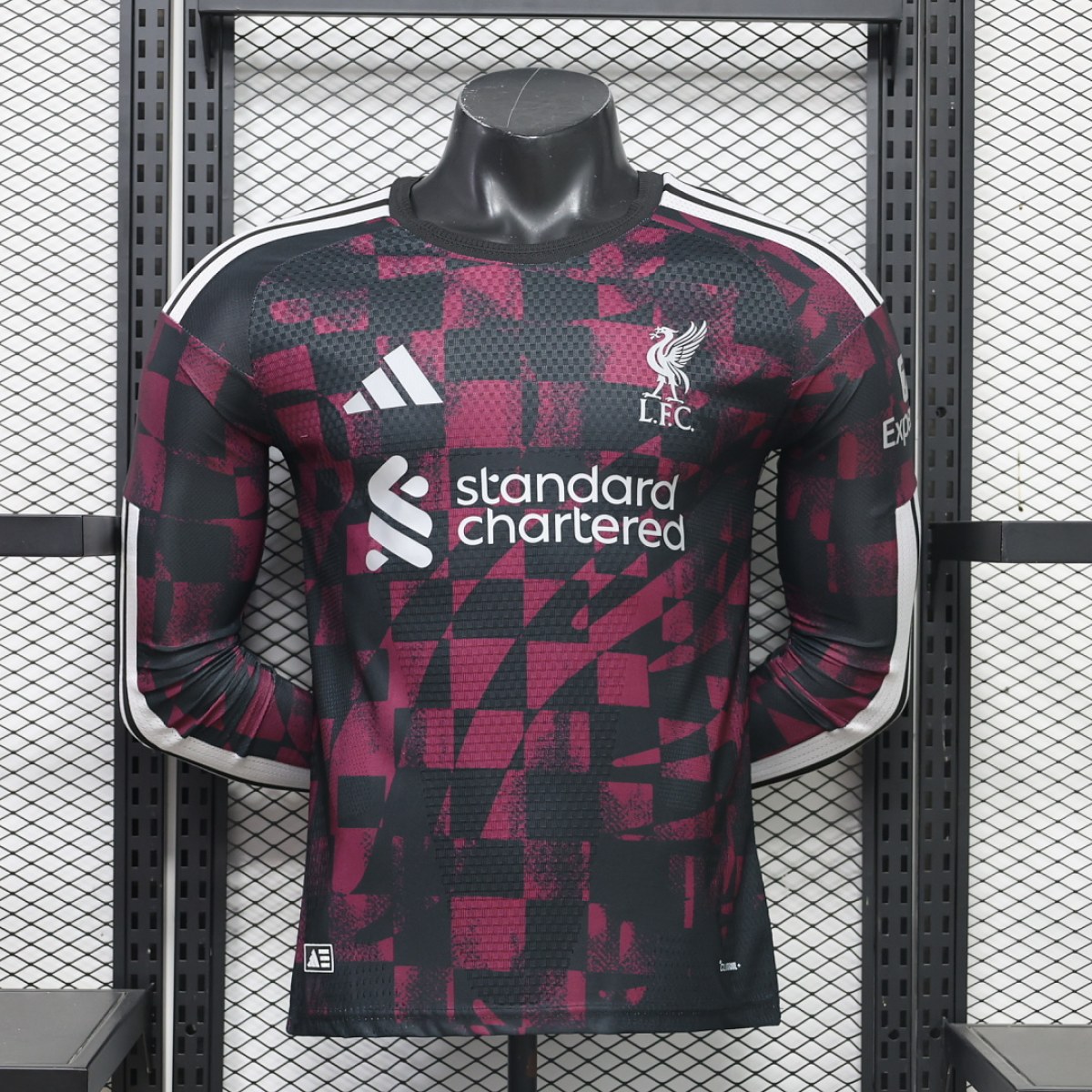 Liverpool 26/27 Edición especial manga larga
