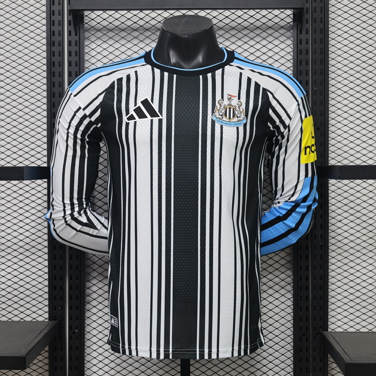 Newcastle United 26/27 Local manga larga