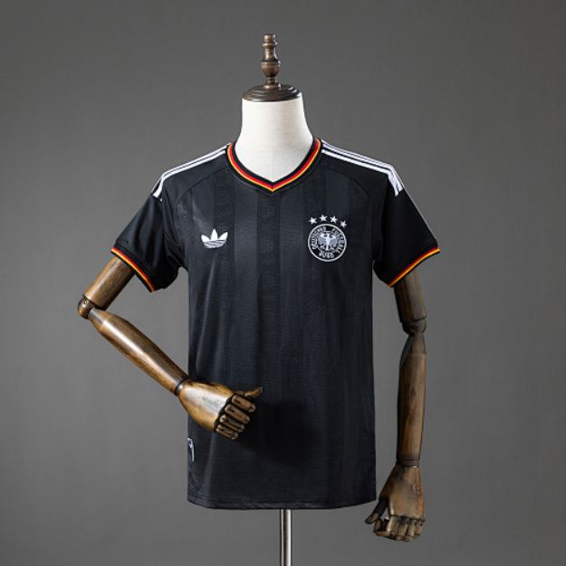 Alemania 26/27 Edicion especial negra
