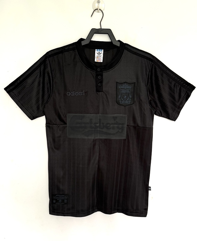 Liverpool Retro 1995/96 Edición especial negra