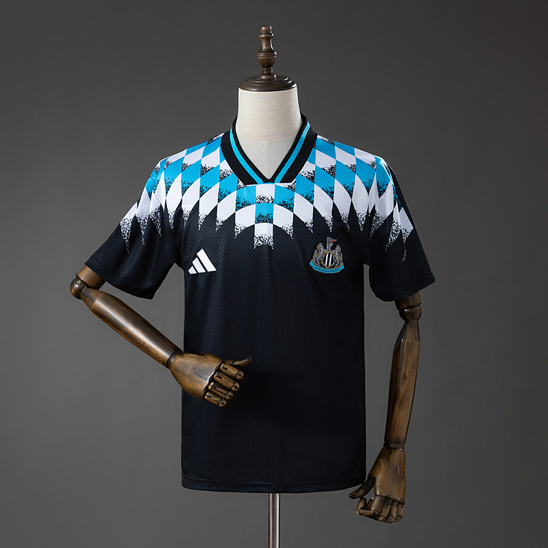 Newcastle United 26/27 Edición especial