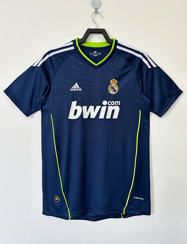 Real Madrid Retro 2010/11 Visitante
